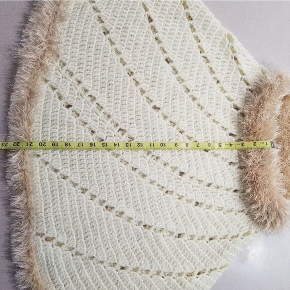 Handmade Crochet Shawl Eyelash‎ Fun Fur Trim - Picture 12 of 13
